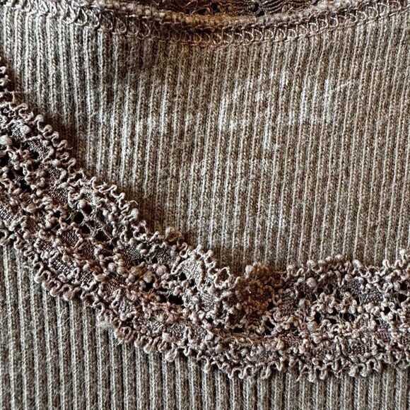 Brandy Melville Brown Ronnie  Hearts Lace Tank Top - Picture 4 of 5
